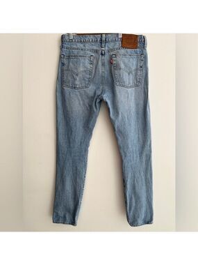 LEVI’S Premium 510 Men's Light Wash Jeans 5 Pocket Skinny Style Contemporary